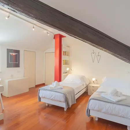 Lejlighed La Mansarda By Rent Como
